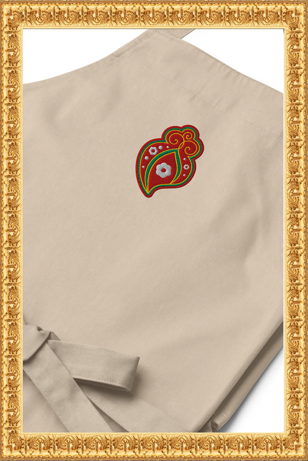 "Heart of Rainha" - Apron (Cream)